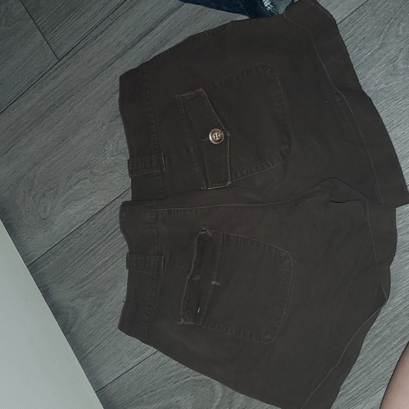 Shorts - Picture 2 of 2